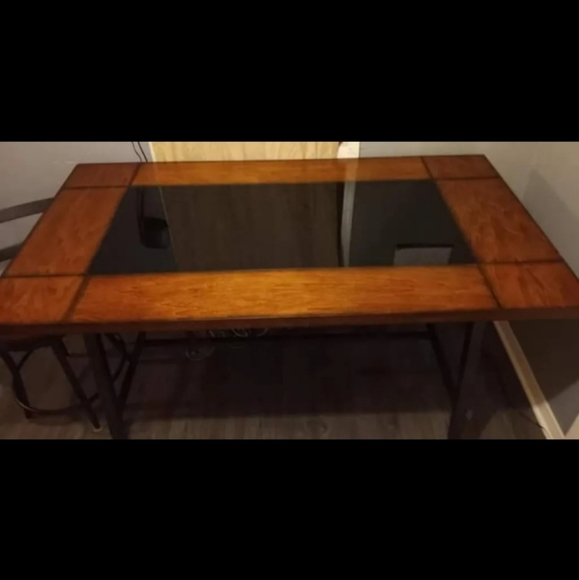 Table - Picture 2 of 5